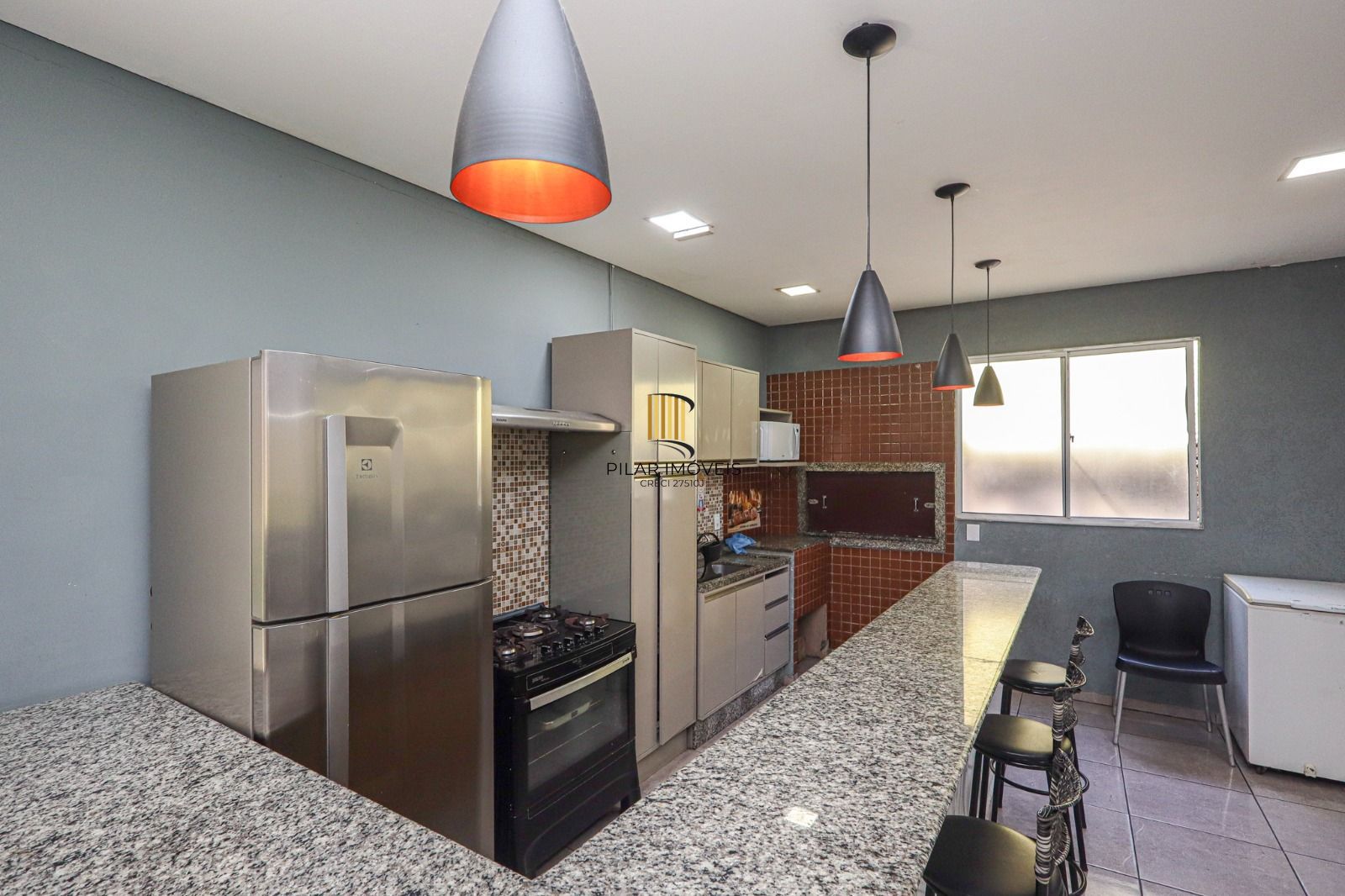 Apartamento Semimobiliado à Venda em Porto Alegre, RS