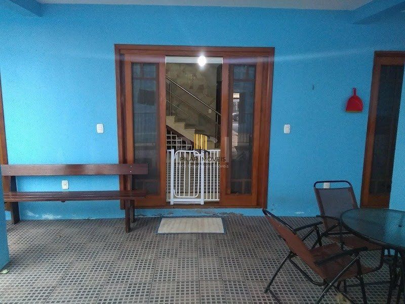 Casa 5 dormitórios no bairro Centro