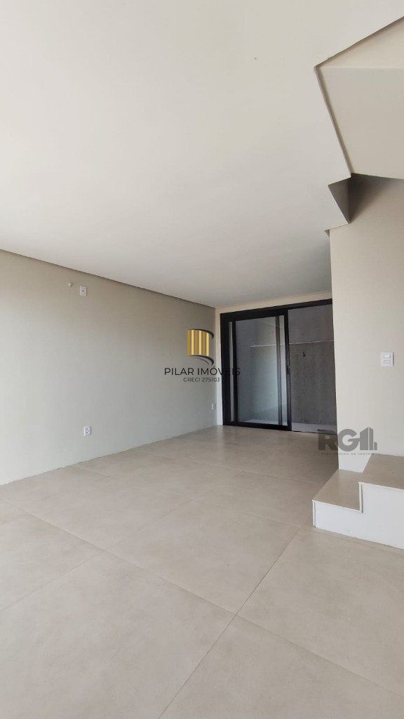 Sobrado a Venda no Residencial Verdes Campos na Rua Anna Abruzzi, com 2 dormitórios sendo 2 suites.