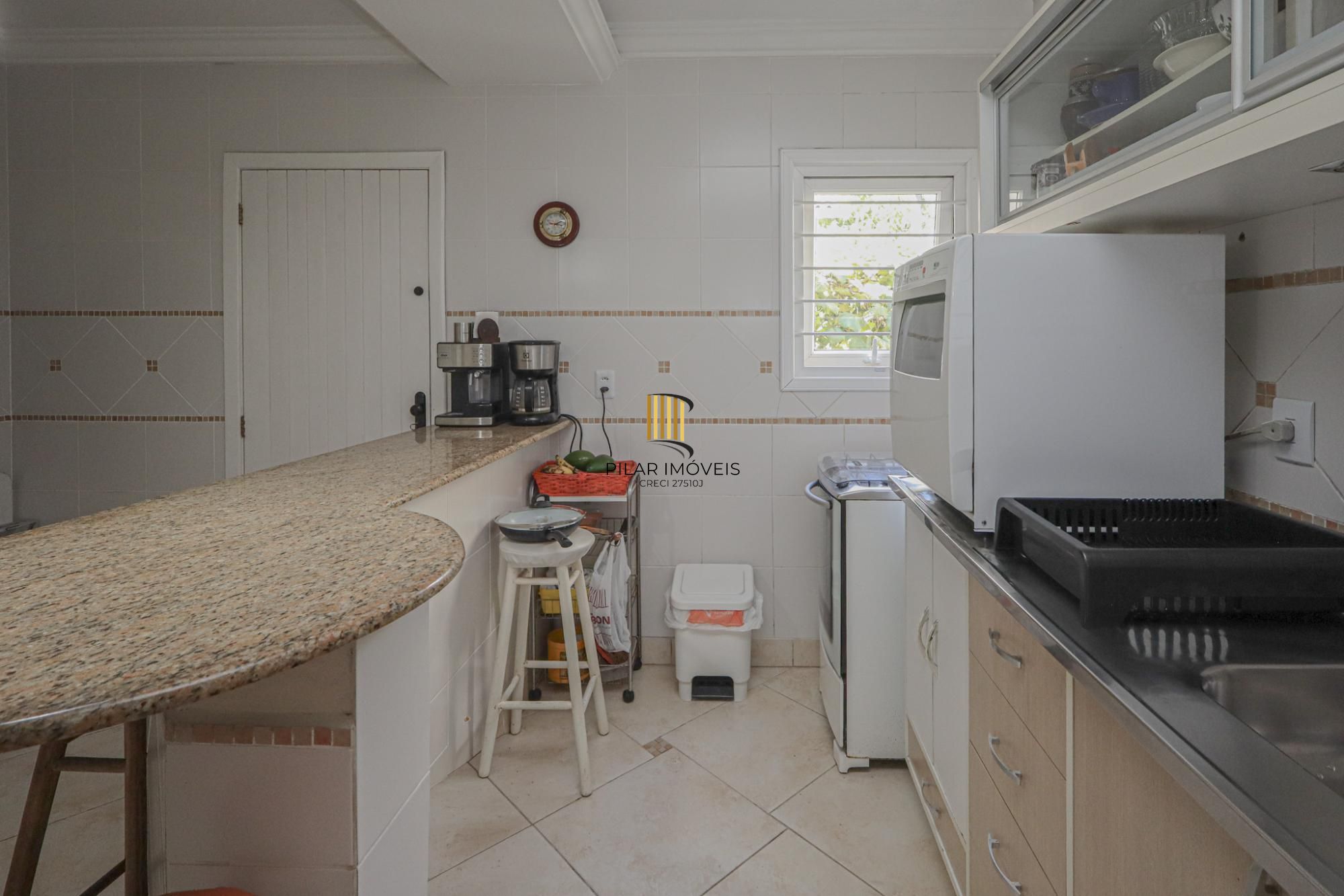 Residência de luxo ! Impecável.. 04 dormitórios , piscina / estuda dação