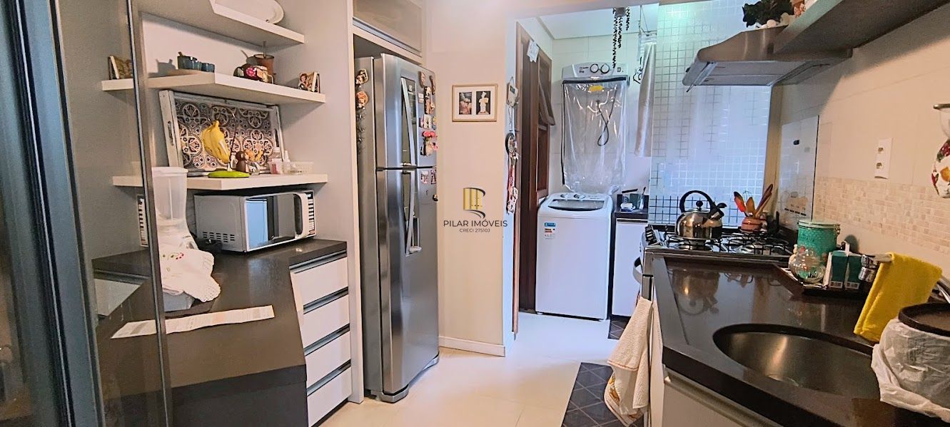 Apartamento 02 dormitórios no Menino Deus