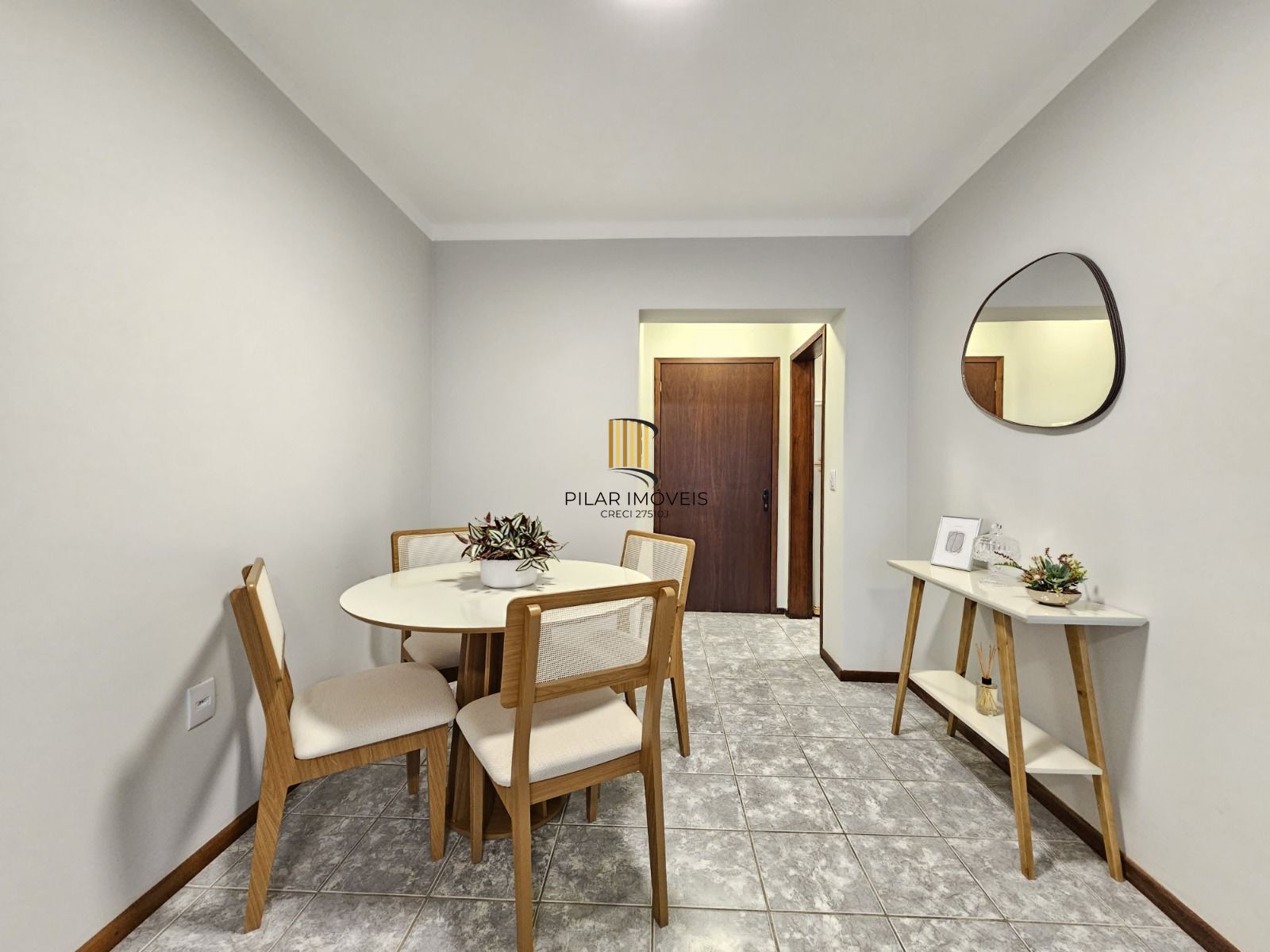 Apartamento, 02 Dormitórios, 01 Banheiro, 63.93m², Capão da Canoa - RS