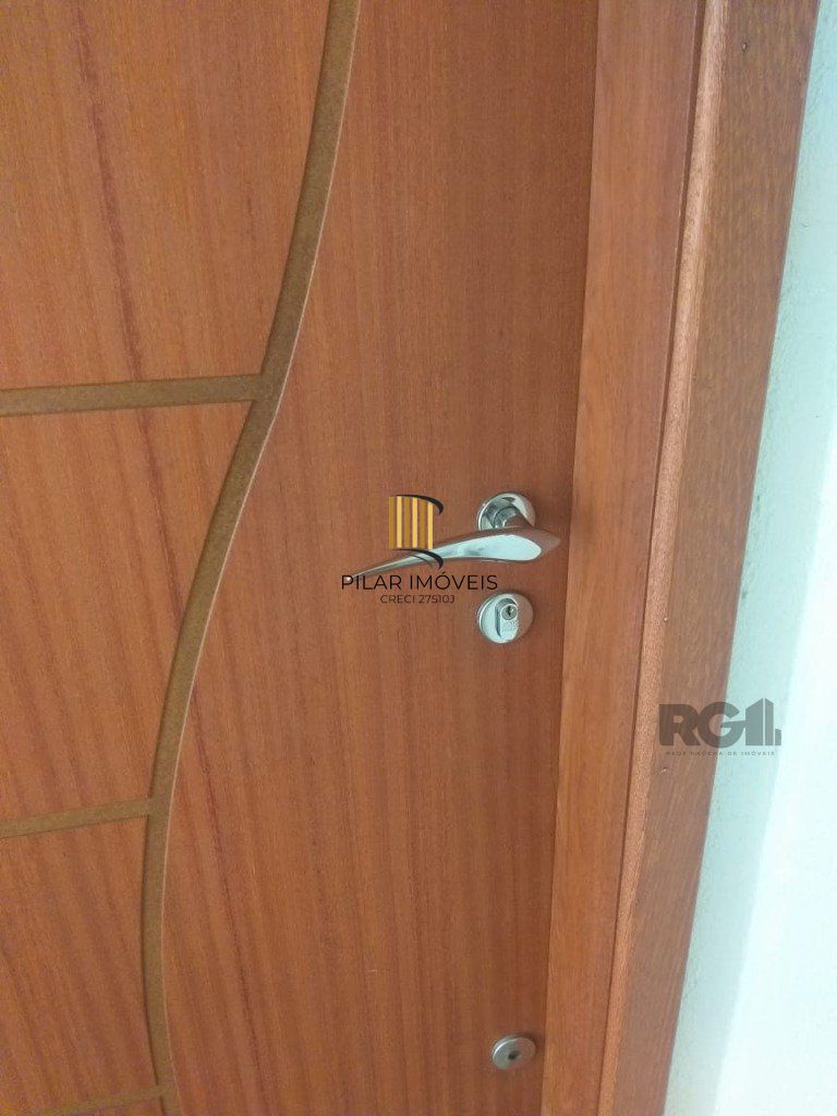 Apartamento 01 do. com estacionamento junto ao novo Cestto da Av. Protásio Alves