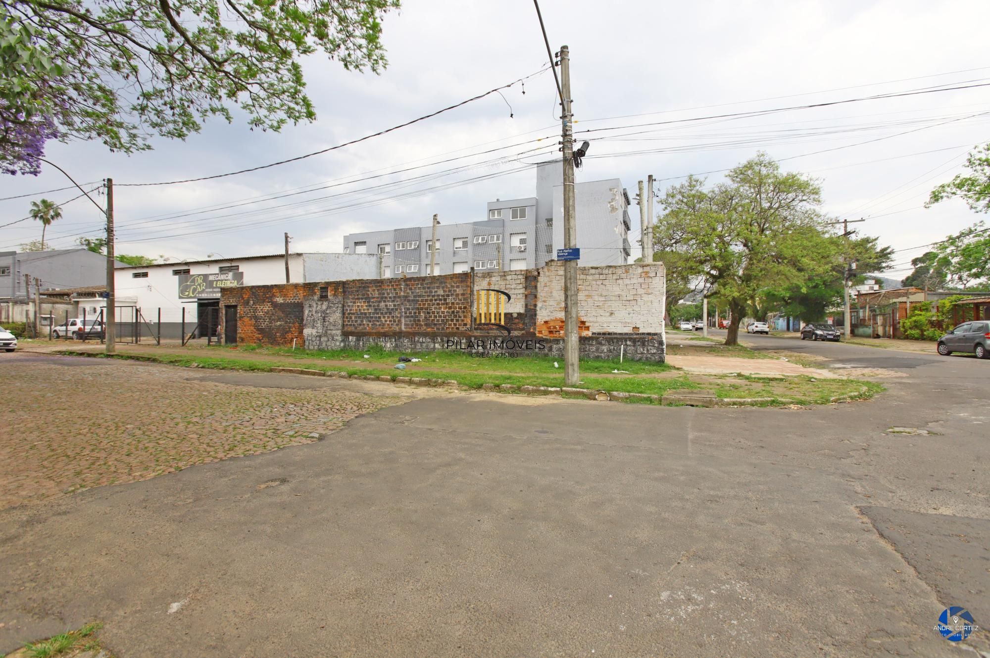 Oportunidade ! Terreno de esquina com 259,04 m2 , próximo a Bento Gonçalves, Carrefour e Igreja São Jorge
