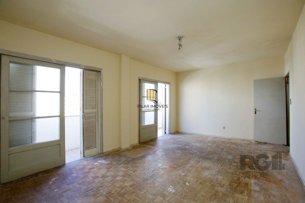 Vendo excelente cobertura com vista cinematografia, no Bairro Floresta.