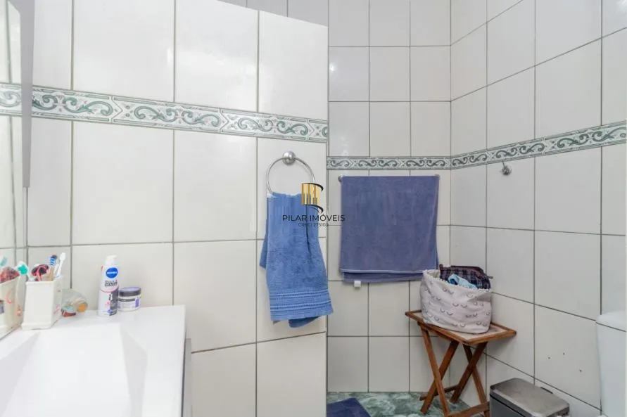 Apartamento térreo com pátio,  com 1 quarto, no bairro Floresta, Porto Alegre/RS