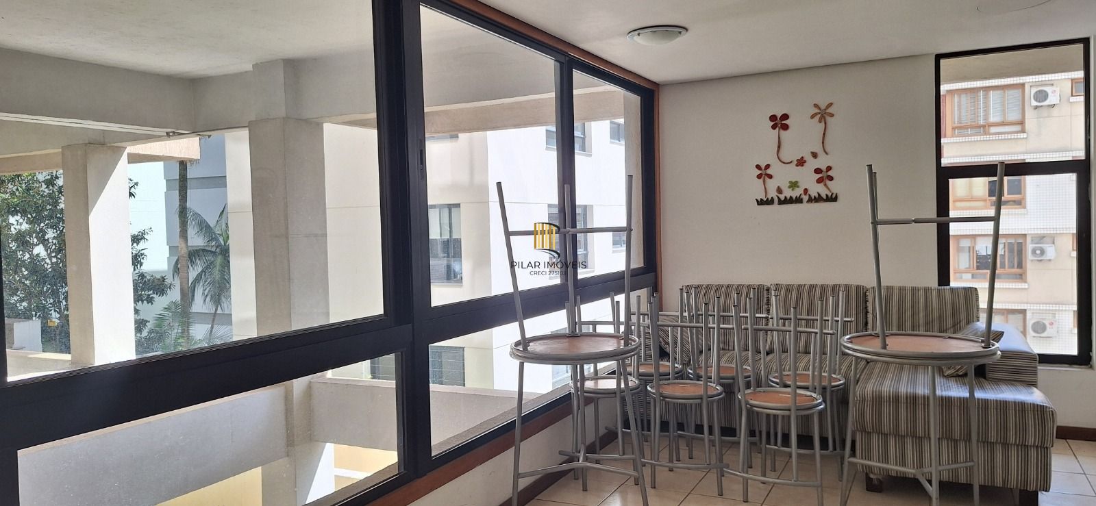 Apartamento 01 dormitório com garagem no Mont Serrat