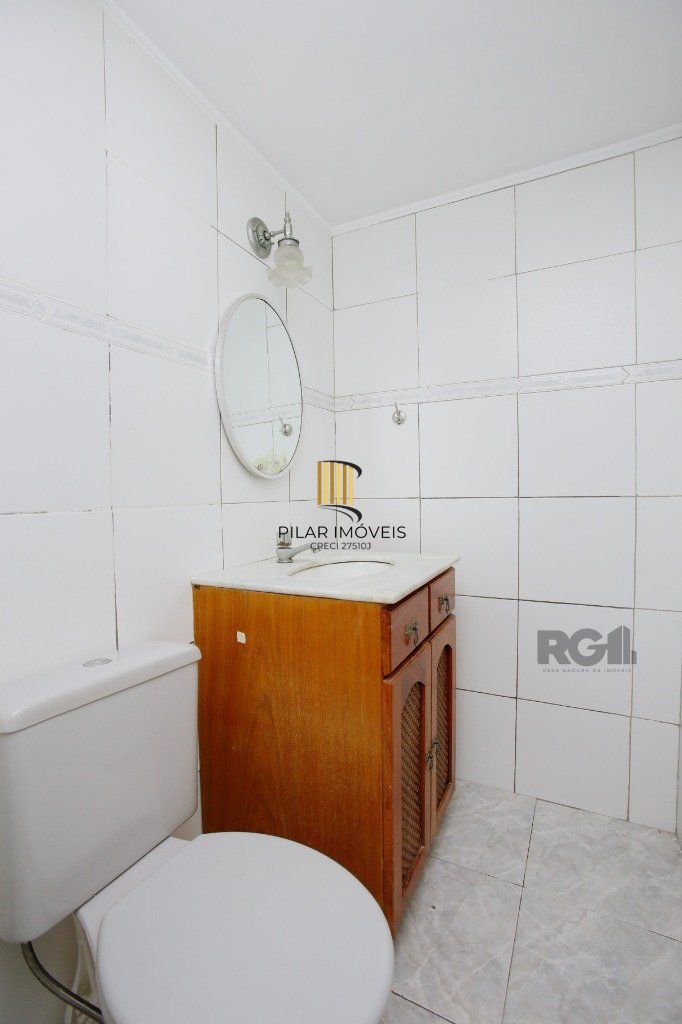 Apartamento a venda, 2 quartos, financiável no bairro Humaitá, Porto Alegre.