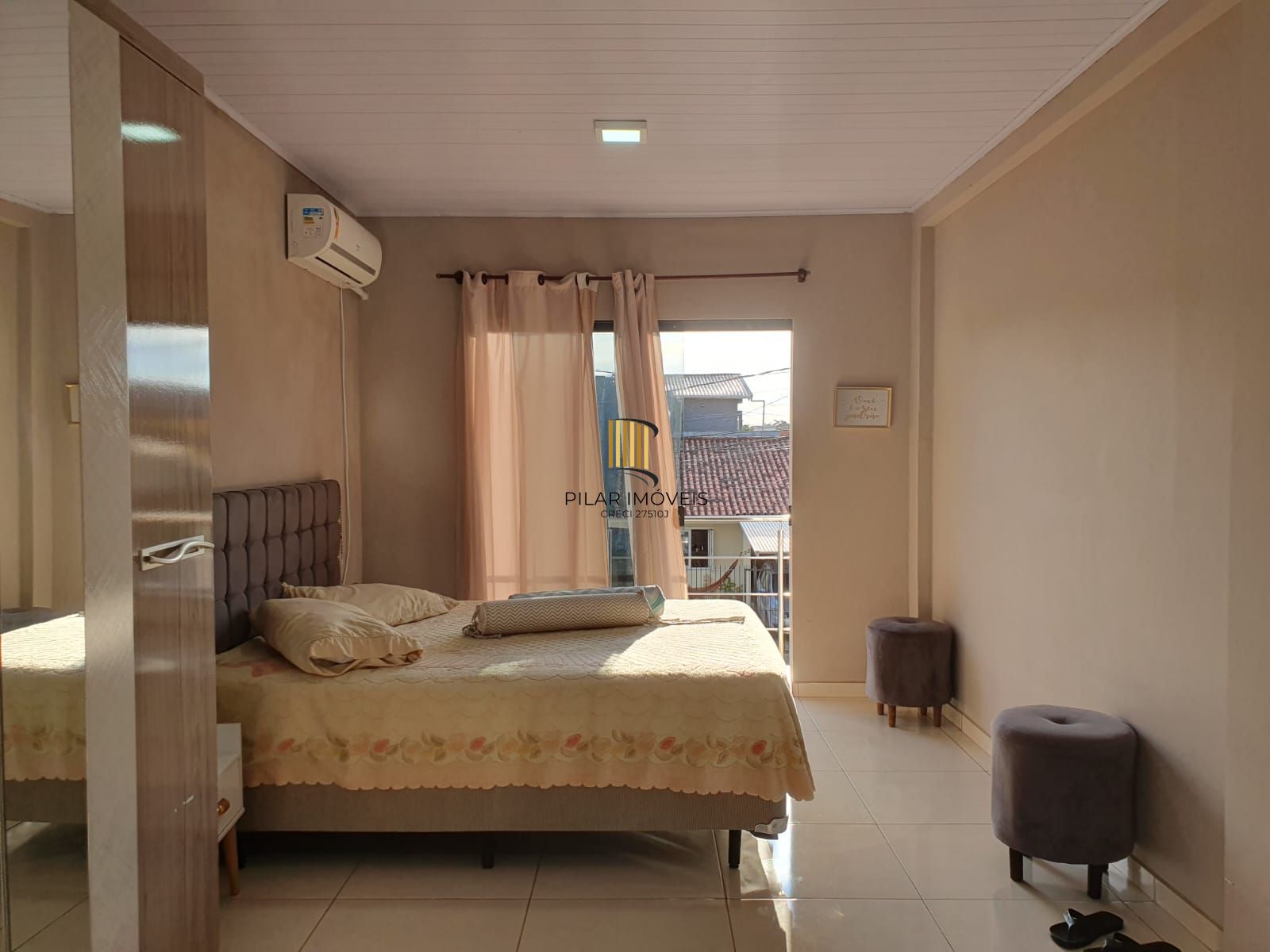 Casa, 3 Dormitórios, 2 Banheiros, 180m², Bairro Estância Velha, Canoas