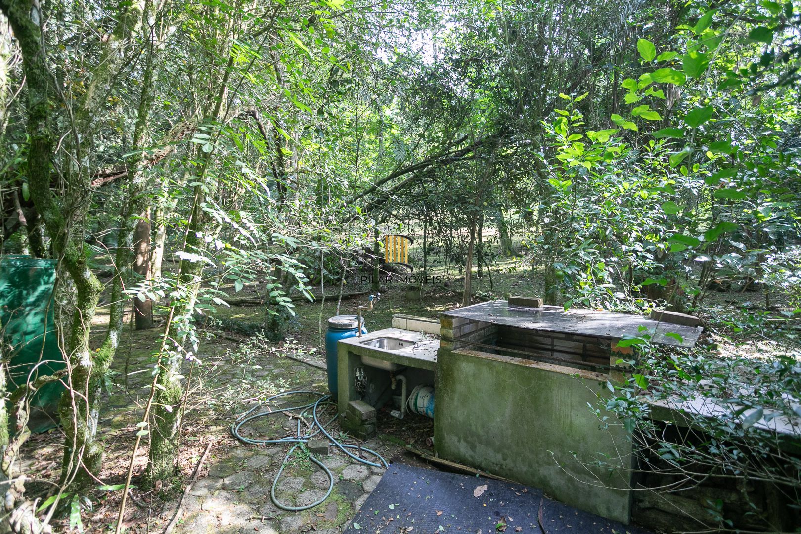 Casa mobiliada em condomínio