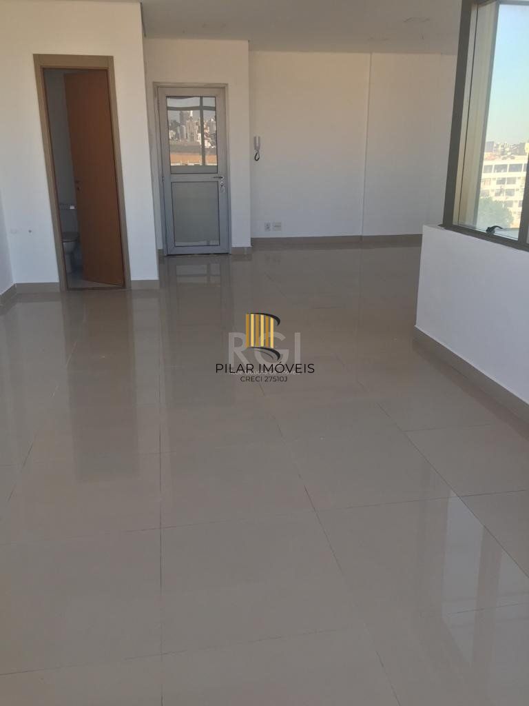 vende excelente sala comercial no 08º andar, com 45,13m² de área privativa, e 47,86m2 de área total