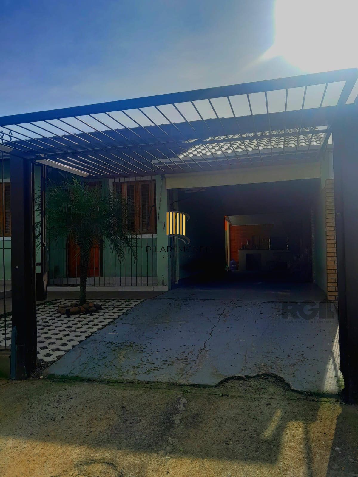 Casa para Venda - 272m², 3 dormitórios, sendo 1 suites, 2vagas - Porto Verde