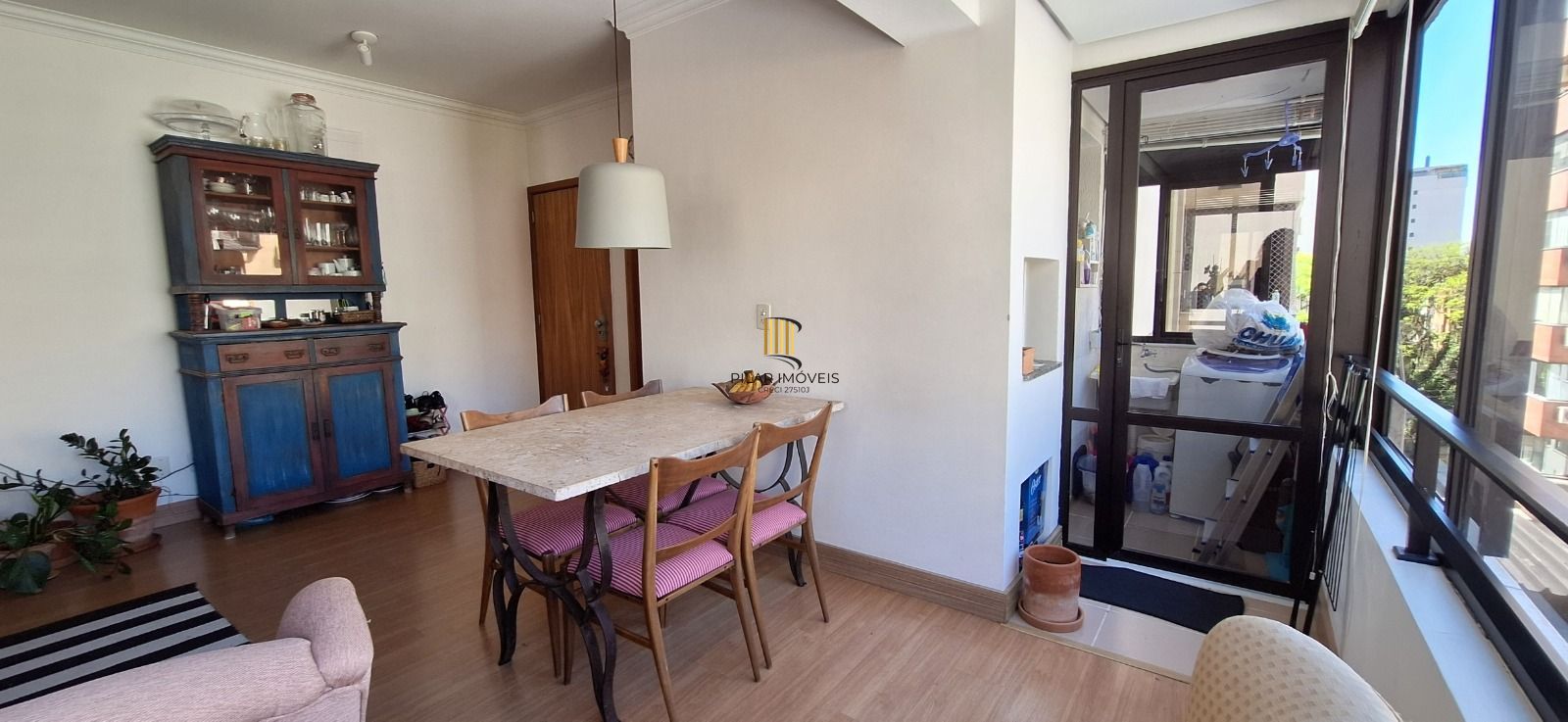 Apartamento 01 dormitório com garagem no Mont Serrat