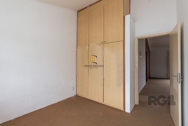 Casa 4 dormitórios no bairro Chácara das Pedras