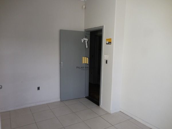 Casa Comercial para Venda - 210m², 0 dormitórios, 5 vagas - Floresta