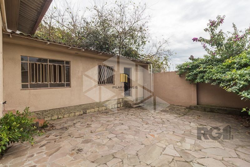 Casa 4 dormitórios no bairro Chácara das Pedras