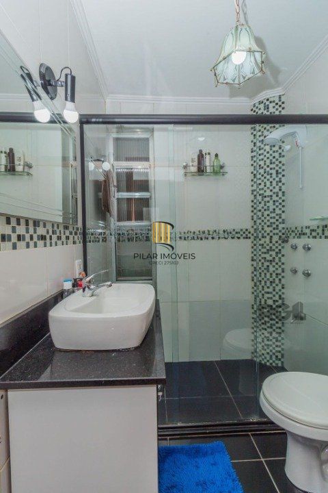 Apartamento 02 dormitórios no Bairro Centro Histórico  de Porto Alegre.