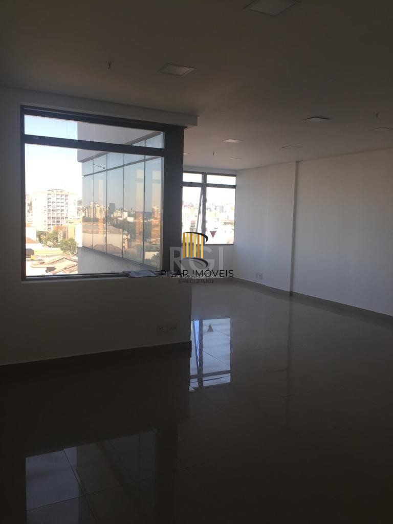 vende excelente sala comercial no 08º andar, com 45,13m² de área privativa, e 47,86m2 de área total