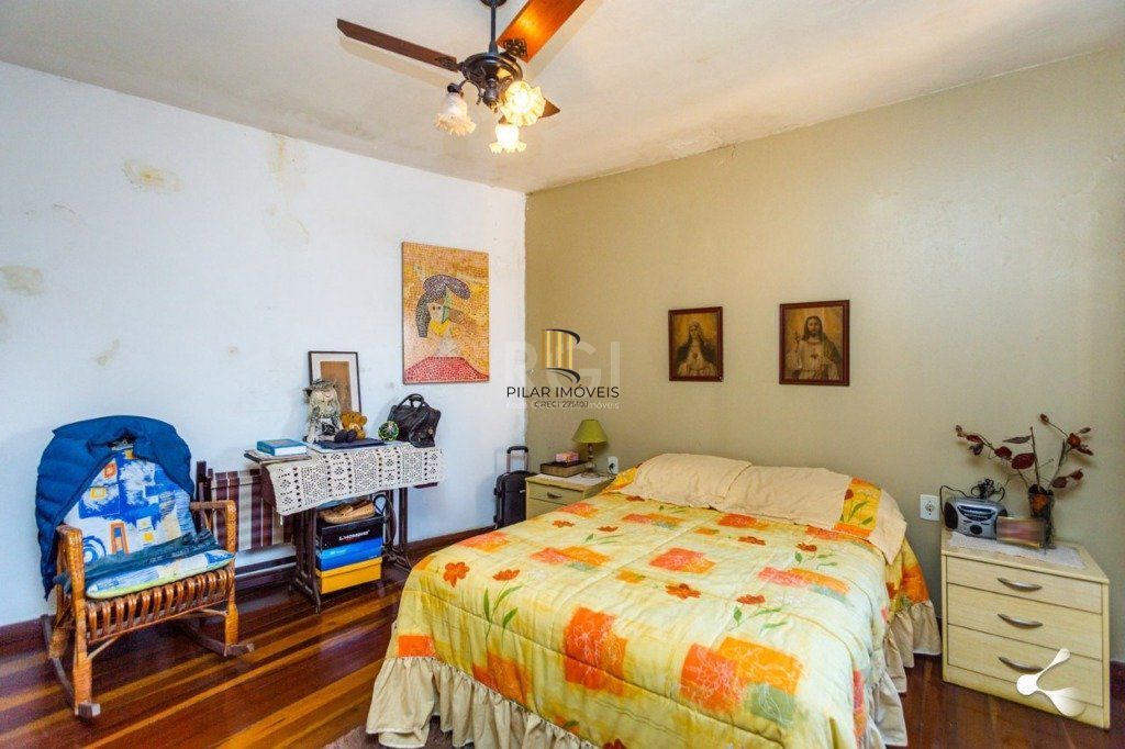 Casa para Venda - 231.27m², 3 dormitórios, sendo 1 suites, 3 vagas - Cristal