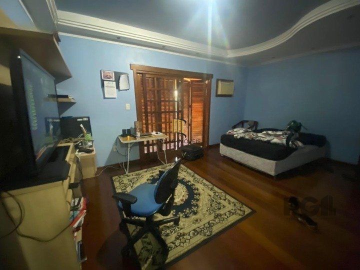 Sobrado 5 dormitórios no bairro Liberdade
