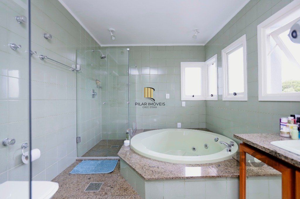 Casa 04 suítes no Bairro Ipanema em Porto Alegre