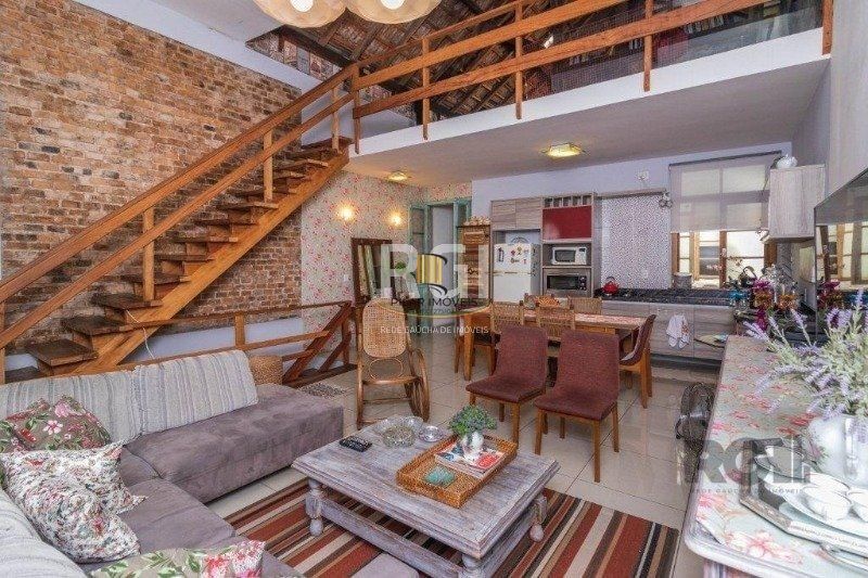 Casa 3 dormitórios no bairro Floresta - Pilar Imóveis