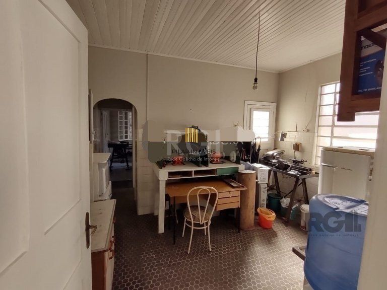 Casa para Venda - 181m², 4 dormitórios, 1 vaga - Rio Branco