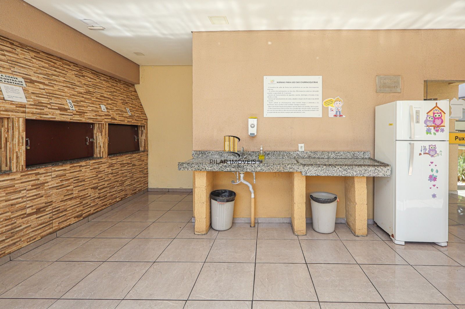 Apartamento Semimobiliado à Venda em Porto Alegre, RS