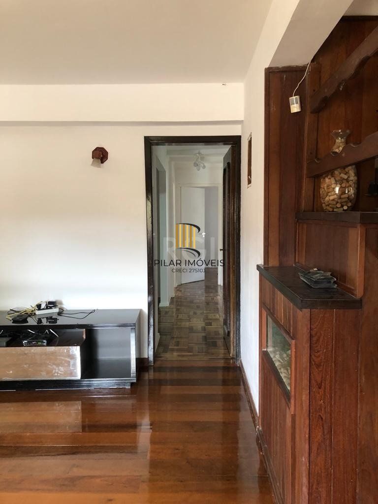 Casa para Venda - 326m², 3 dormitórios, sendo 2 suites, 4 vagas - Parque dos Maias