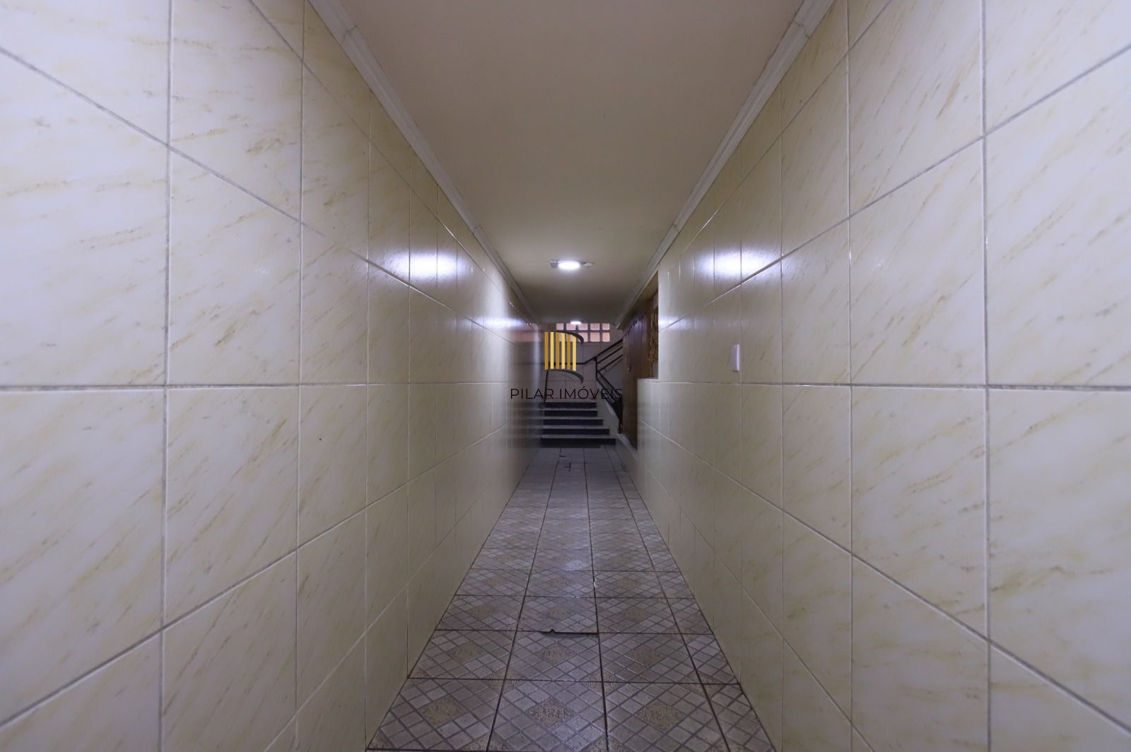 Apartamento de 2 dormitórios, sacada, de frente