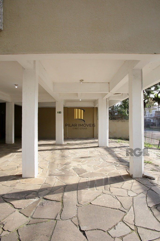 Cobertura para Venda - 115m², 2 dormitórios, 2 vagas - Nonoai
