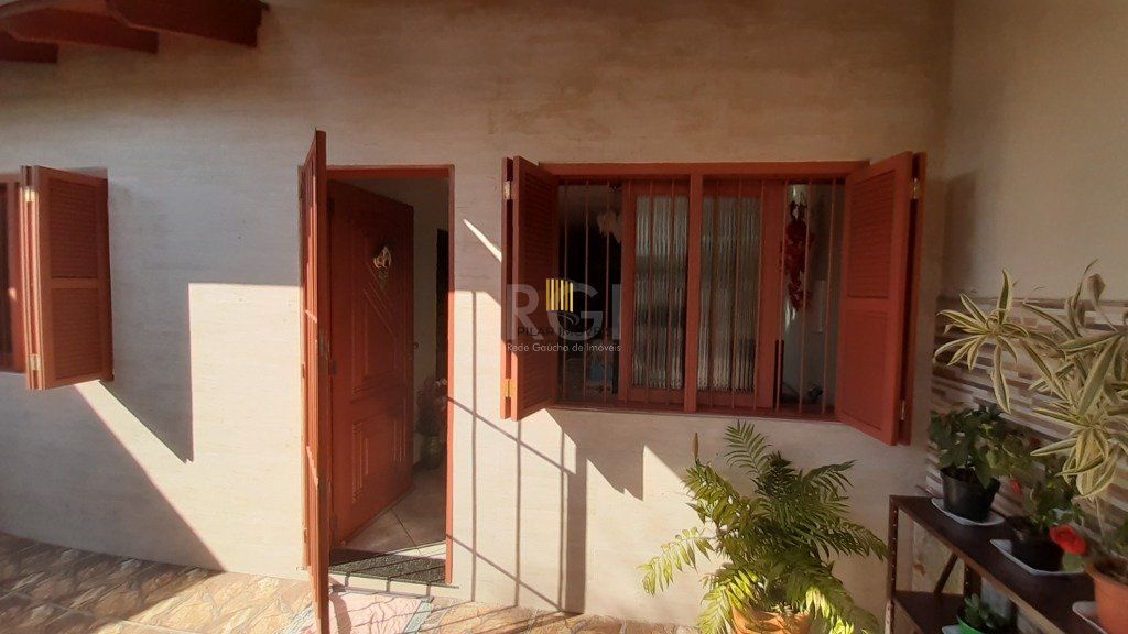 Casa para Venda - 98m², 3 dormitórios, sendo 1 suites, 1 vaga - Jardim Algarve
