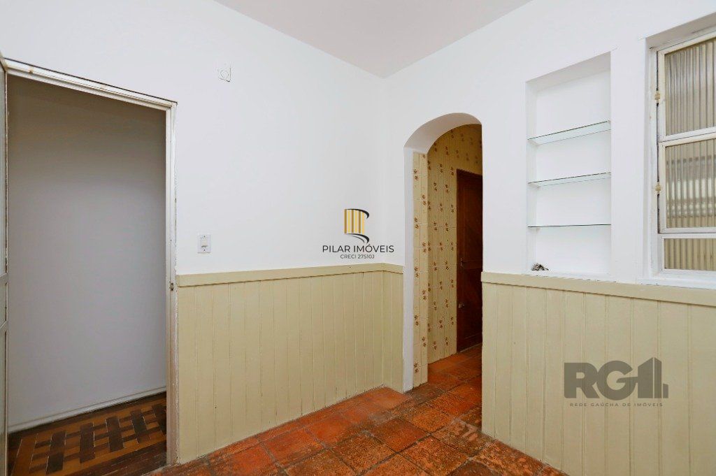 Apartamento 03 dormitórios no Bairro Santana em Porto Alegre.