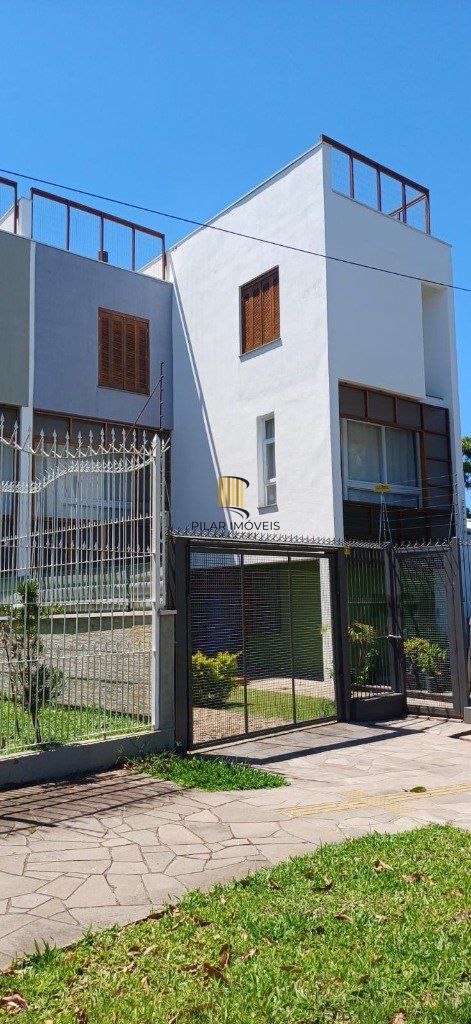 Sobrado 2 dormitórios no bairro Jardim Sabará