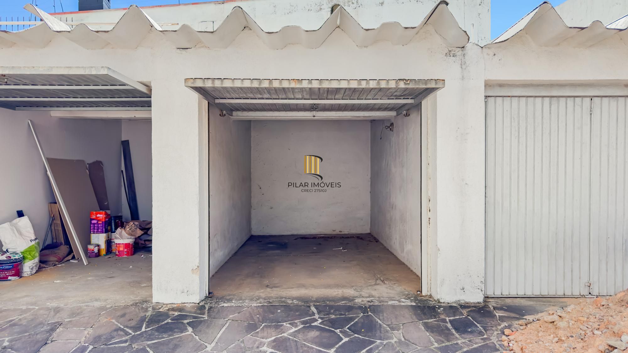 Apartamento 03 dormitórios com Garagem no Bairro 03 Figueiras em Porto Alegre
