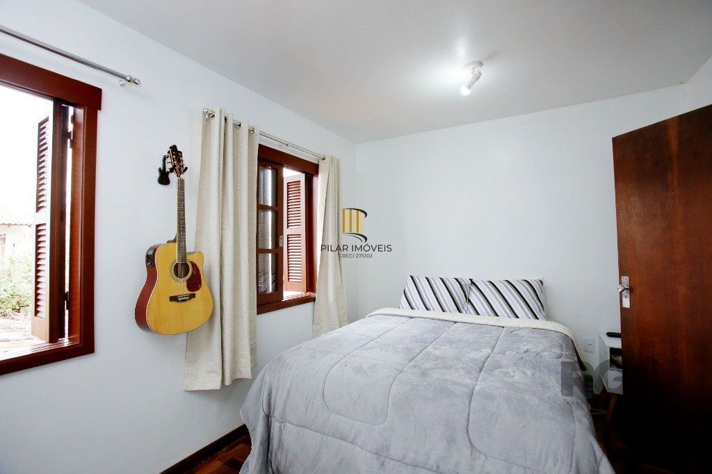 Casa 3 Dormitório(s) Bairro Petrópolis