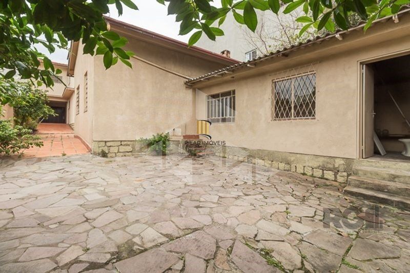 Casa 4 dormitórios no bairro Chácara das Pedras