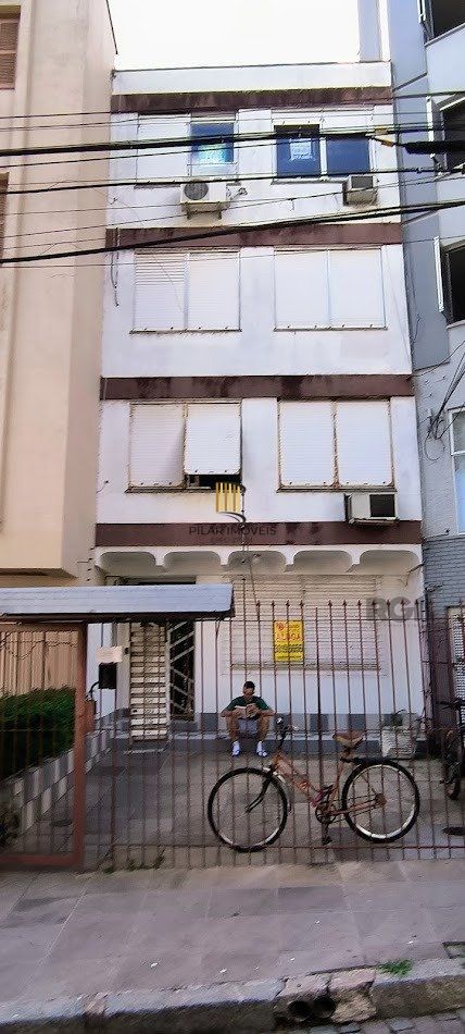 Vendo apartamento 01 dormitório no Bairro Centro Histórico de Porto Alegre.