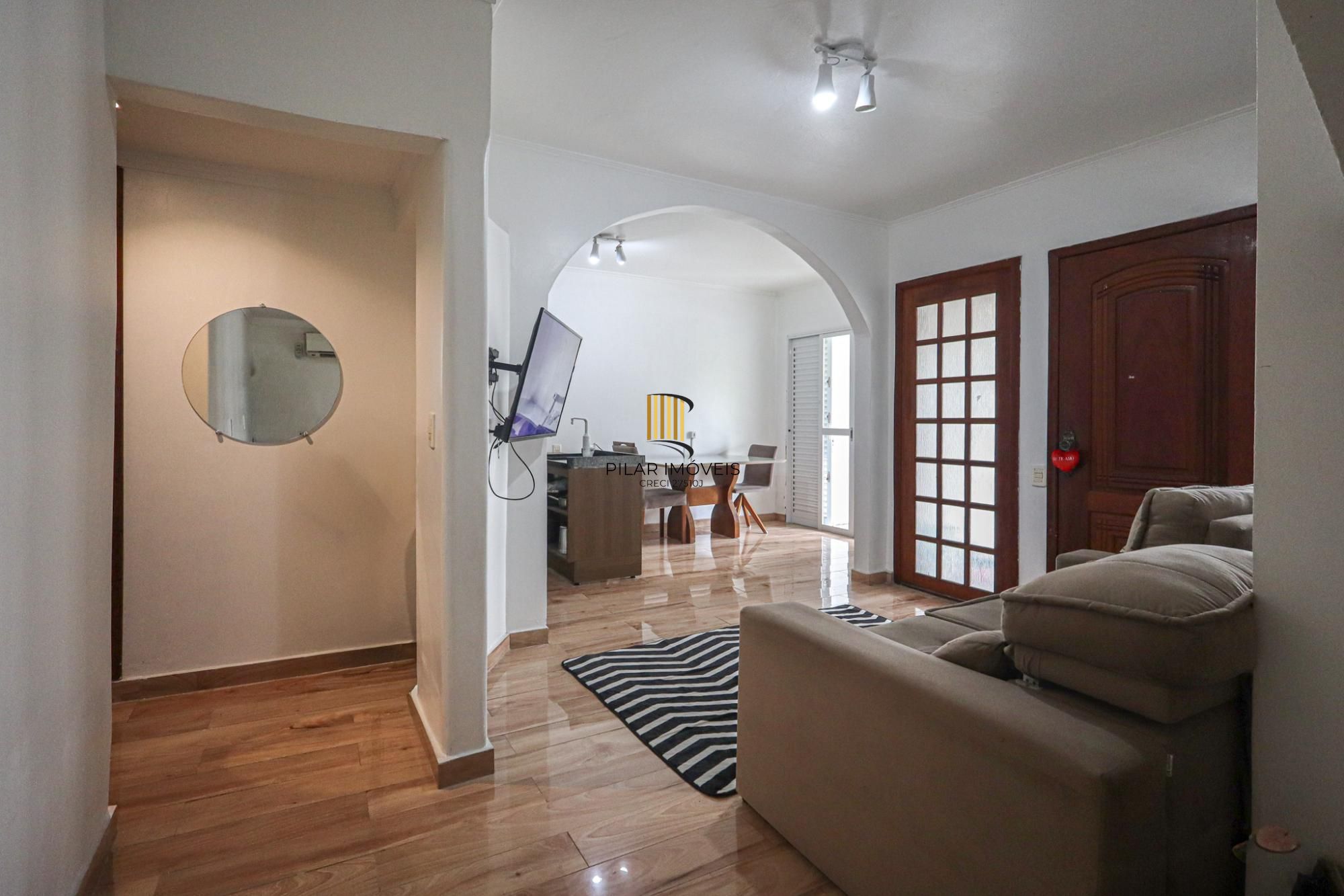 Casa semi mobiliada, 4 dormitórios no Bairro Jardim Sabará
