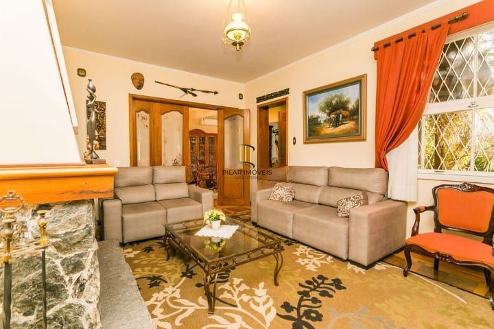 Casa em Petrópolis com terreno de 460 m2