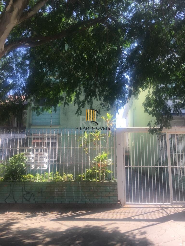 Apartamento com 01 dormitório, 01 estacionamento rotativo.