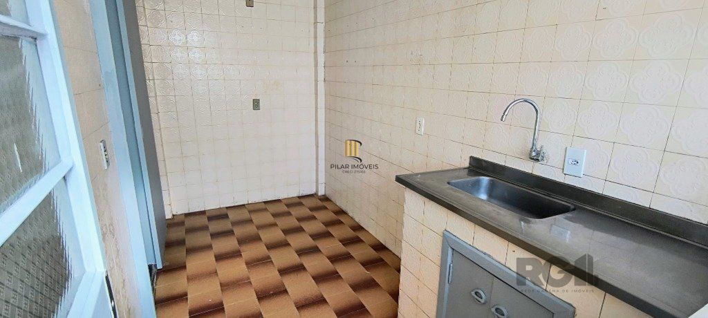 Vendo apartamento 01 dormitório no Bairro Centro Histórico de Porto Alegre.