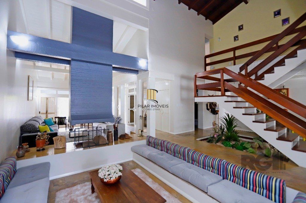 Casa 04 suítes no Bairro Ipanema em Porto Alegre