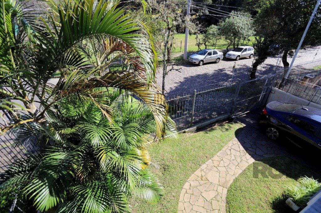 Casa 3 dormitórios no bairro Passo da Areia