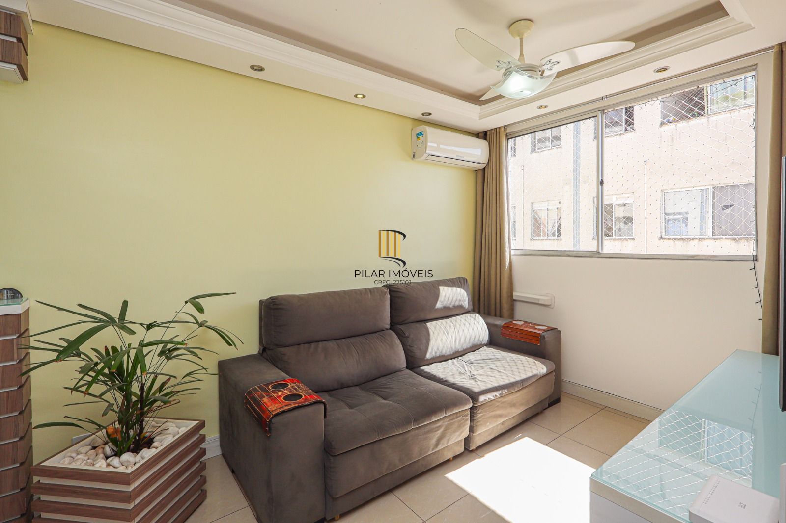 Apartamento Semimobiliado à Venda em Porto Alegre, RS