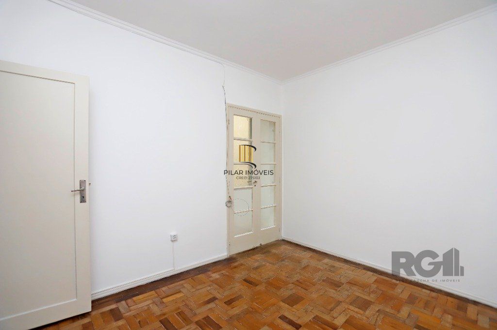 Apartamento 03 dormitórios no Bairro Santana em Porto Alegre.