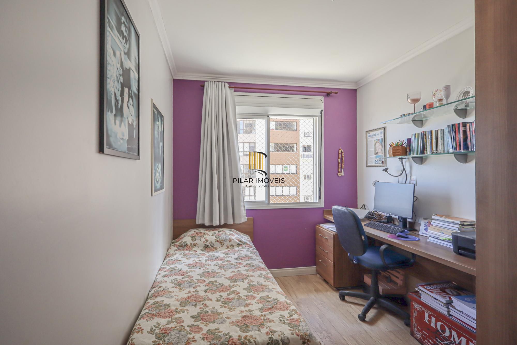 Apartamento 03 quartos com suite e garagem para 02 carros.