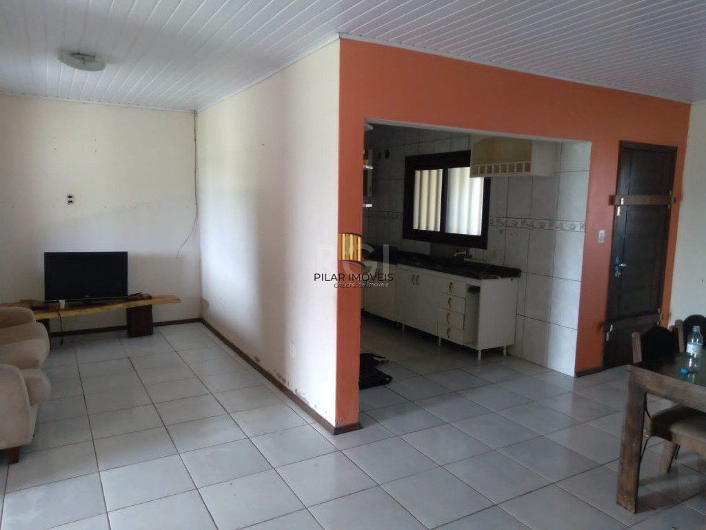 Casa para Venda - 107m², 3 dormitórios, 1 vaga - Centro