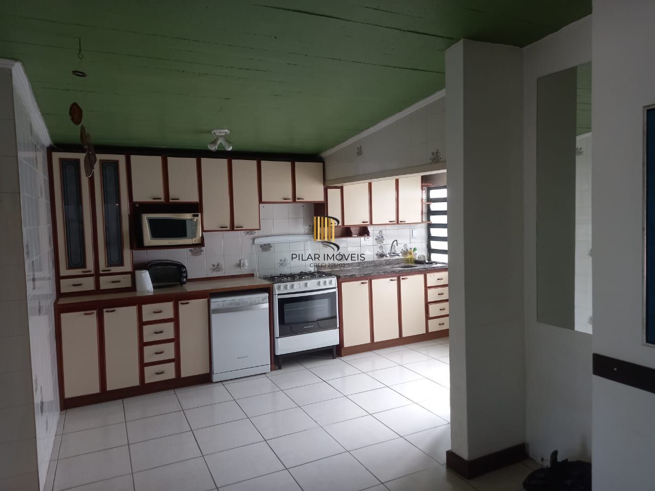 Casa à Venda no Sarandi com 3 Dormitórios, Suíte, 3 vagas Financiamento Bancário