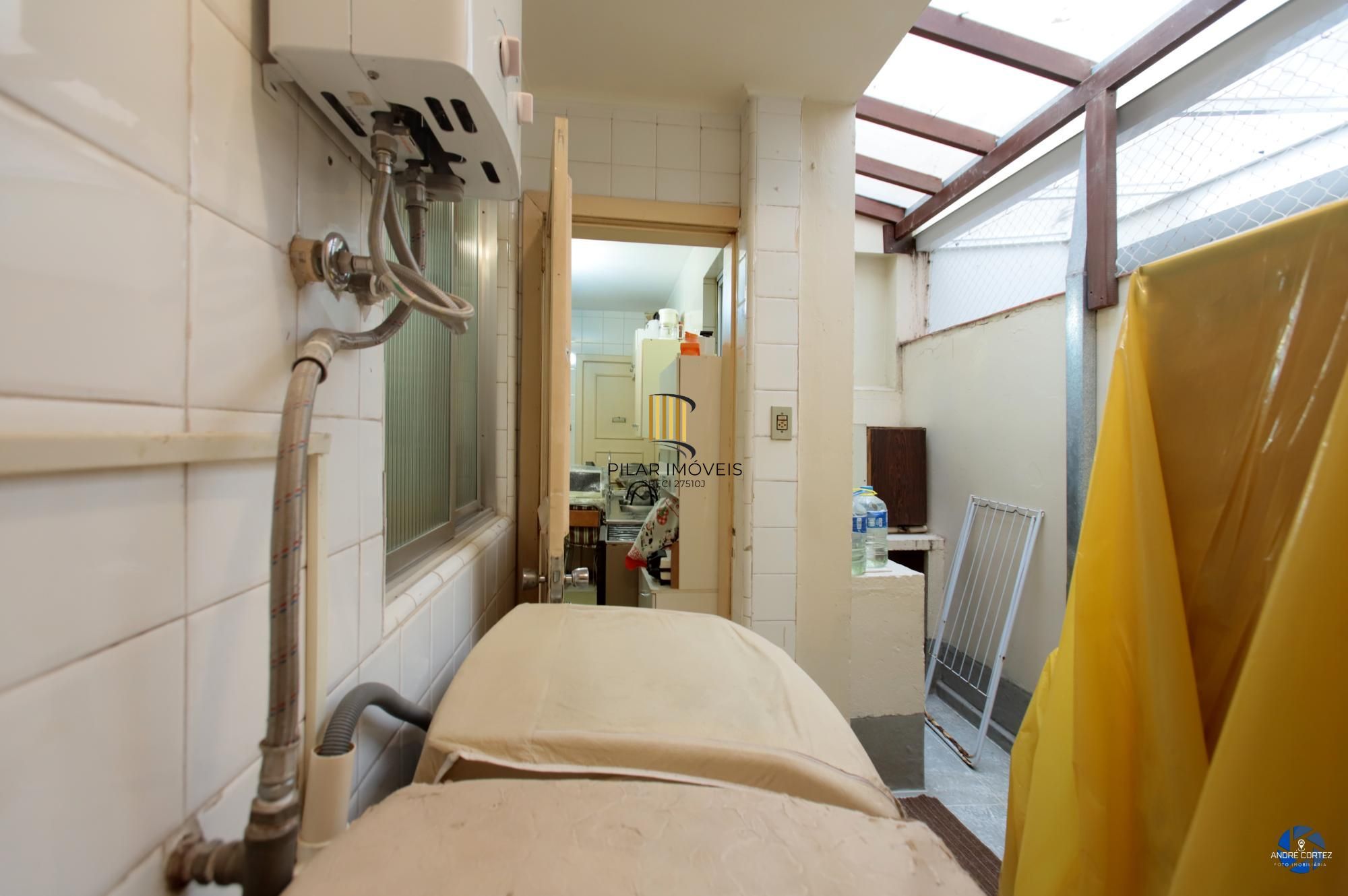 No Moinhos de Vento 03 dormitórios com 01 vaga